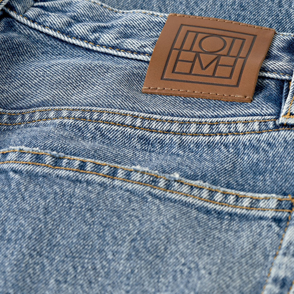 TOTEME Classic Cut Denim Worn Blue Size 26 Ankle Frayed Straight Leg Jeans - Picture 6 of 10